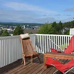 House With Amenities For Rent Hébergement de vacances *
