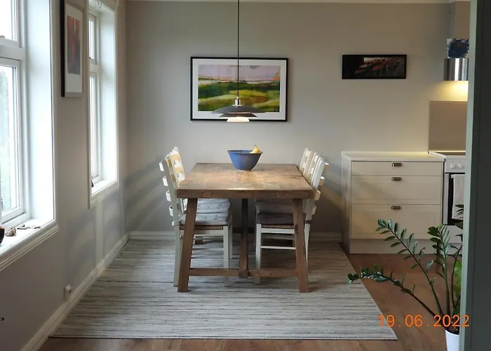House With Amenities For Rent * 斯泰恩谢尔