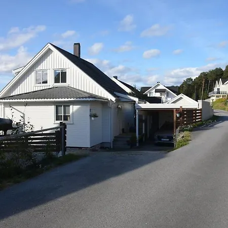 House With Amenities For Rent