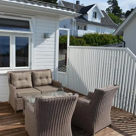 別荘 House With Amenities For Rent スタインシャー